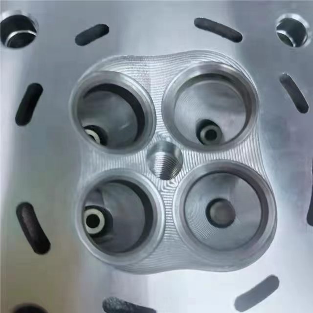 رأس أسطوانة دراجة نارية LC135  - مراجعة Motorcycle Cylinder وسعره